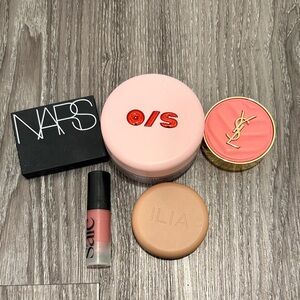Makeup bundle
